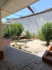 Sotiladi olmazor Qorasaroy hovli 4/1/1 Площадь: 222 м² Цена: 127