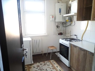 Kvartira sotiladi 2 xonali 43kv. Қизил шалола м. ф.й. да жойлашган