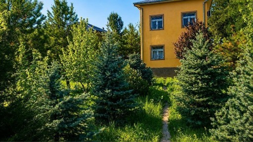 Дача сотилади 12 соток чирчикда обмен квартирага бор