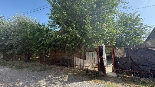 Срочно 6 сотих сотилади Тутзор. Янги тошми постдан кейн