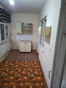 Уй сотилади! 3 хона 2 этаж София ширинликлари оркаси
