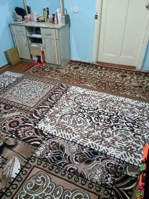 2 ta qizni ijaraga qo‘yamiz. Ikkalasi dugona bo‘lsa yanada yaxshiroq