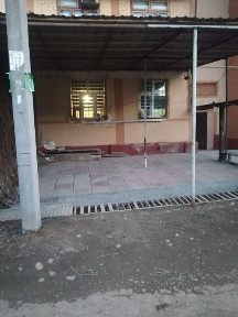 Зур Уй сотилади.