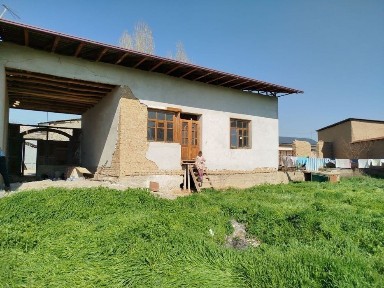 Oltintepa pabesada 4,4 uy sotiladi