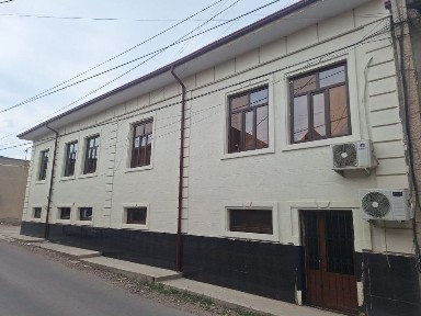 Nazarbek Uy sotiladi