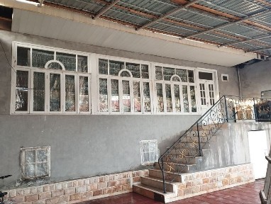 Uchastka sotiladi