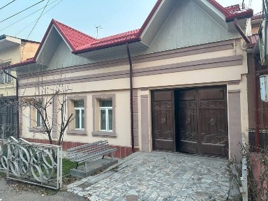 Срочно Продаётся участок 4-соток 1-этажный 5-комн Никитина метро Б. И.Й