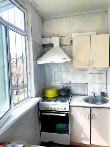3 xonali kvartiraga qizlar bilan turishga srochno 1 ta qiz olinadi