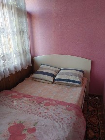 Квартира бор кизларга оила бн туришга одам бошига 700 минг сумдан