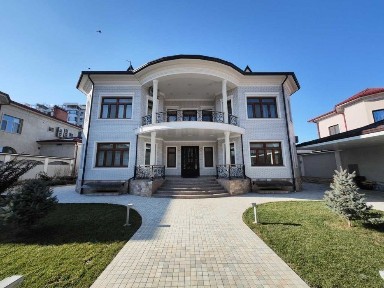 Срочно Сдам Евро дом 15- соток за Посольством Америке (США) Юн-д-4кв