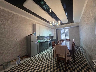 Продаётся 2х комн квартира на 2 этаже Ор-р Шарк базарчик
