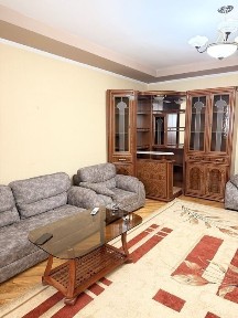 Сдается 2 комнатная квартира метро Ойбек