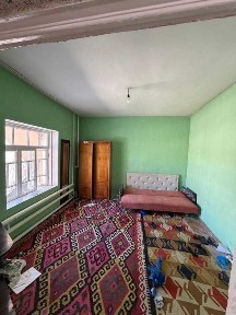 Ул. Ахунбабаева, ориентир-Спартак. 2-х этажный домик 2 сотки