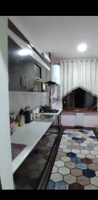 Andijon viloyati Pushkin bogʻini oldida uy sotiladi