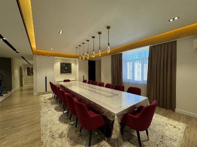 Srochna ‼️ 320m2 kvartira barcha qulayliklari bilan birga sotiladi.