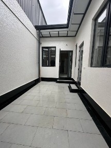 Мирабадский р-н Куйлюк улица Мунис 1 соток 4 комнат ориентир школа 213
