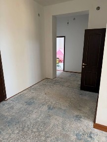 Varq 2 da 6 sotix 4 xona kotedj sotiladi