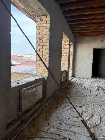 Olmazor Tumani,Moyqo'rgon,srochna sotiladi.Продается Срочно
