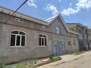 Уч Карамон Авлиё ота Уй сотилади