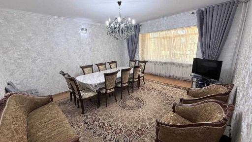 Продаю квартиру.е. роремонт