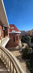 Дом кафе Тараканчик / Ялангач 12 соток