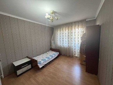 Продаётся 3х комн квартира на 3 этаже Ор-р Гуливер