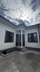 Assalomu alekum uy sotilad o'zimiz qurgan uyimiz