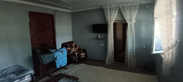 Uy sotiladi 12 sotik bolib xam sotiladi