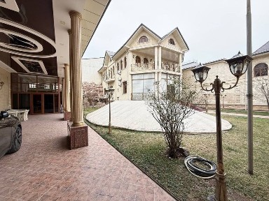 Продается Дом 10 соток ул. Юсуф Хос Ходжиба, ресторан Джуманджи
