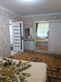 Арендага квадрат Чилонзор 8 Малика гастинса ойлага 350$ хама шаройит б