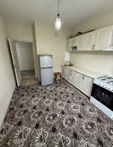Kvartira arenda beriladi qizlarga