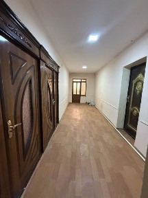 Srochni Angorda Dom sotiladi 2 xonali yevro remont