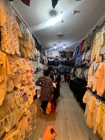 Do'stlik bozorda stochniy do'kon sotiladi