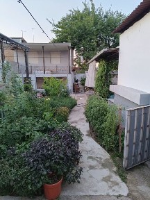 Yashash uchun tayyor hovli