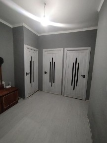 Уй сотилади - 3 хонали, 77м², Чирчик Шахар 10-мкр 17-дом