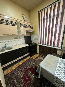 Аренда! Чиланзар 1 квартал 2 ком высокопотолочка