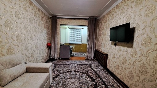 Продаётся 2-комнатная квартира в массиве Феруза