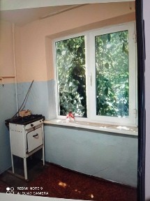 1-хонали квартира сотилади 3-кават, 4-каватли дом