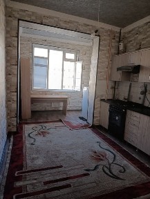 Tinchlik ofisi yonidagi domdan xonadon sotiladi