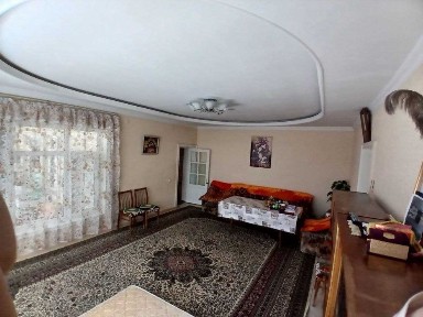 Продаю дом 5 комнат 3 сотки Камолон м-ля ор-р метро Дружба народов