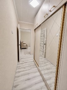 3-й микрорайон, 1-етаж, 2хонали уй сотилади