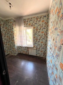 CРОЧНО ! Продаеется квартира в Яшнабаде 1/1/5 ( 40 кв/м ) Асалабад