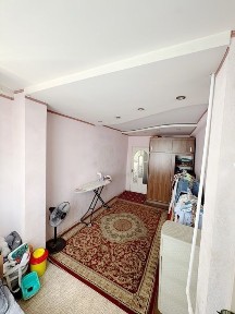 Продается светлая 3-комнатная квартира на Дружба Народове.
