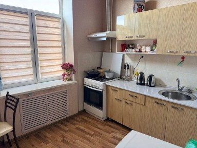 Продается 2в3 ком квартира, Лабзак, Шайхантаур, кирпич