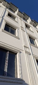 Янги Хаёт туманида ХУМО МЕД клиникани олдида 3 хона квартира сотилади.