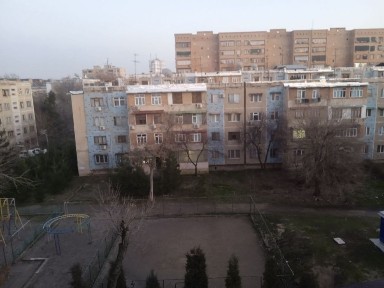 Bollarga kvartira bor bezmakler yunusobod da