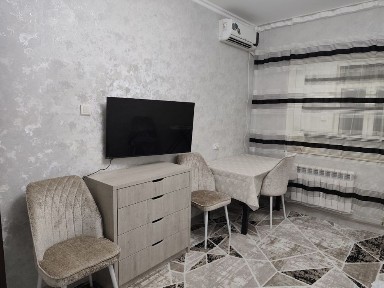 Сдаю квартиру (1 комнатная своя)