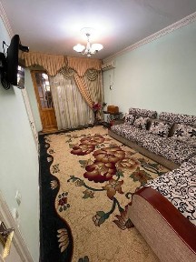 Uy sotiladi 4 kavotli uyni 4 qavati