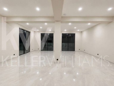 Отдельно стоящее коммерческое здание 350 м² (2 этажа + подвал) YU