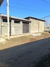 Hovli sotiladi. Nazarbekda pushik